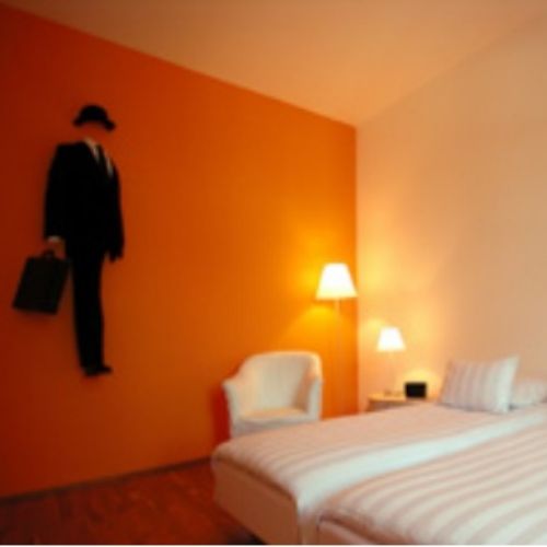 Wandskulptur bestellt vom Hotel Teufelhof in Basel